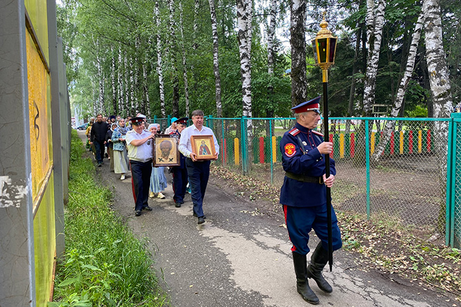 Крестный ход в Лунево