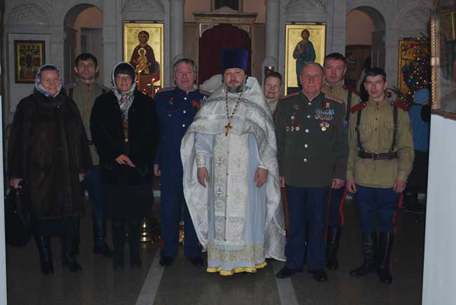 Казаки посетили трапезу в Покровском храме
