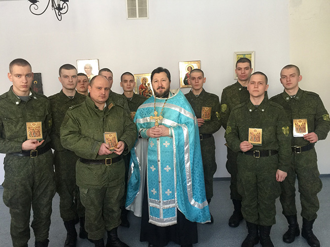Подарены иконы
