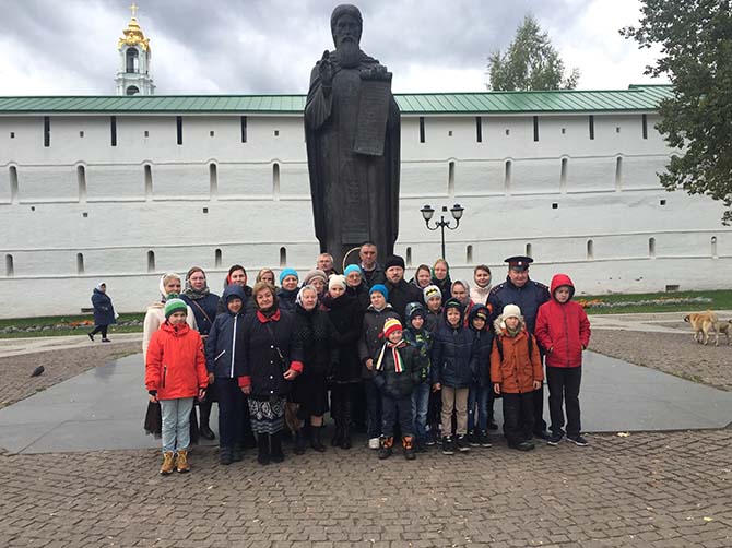 Прихожане и ученики воскресной школы 2