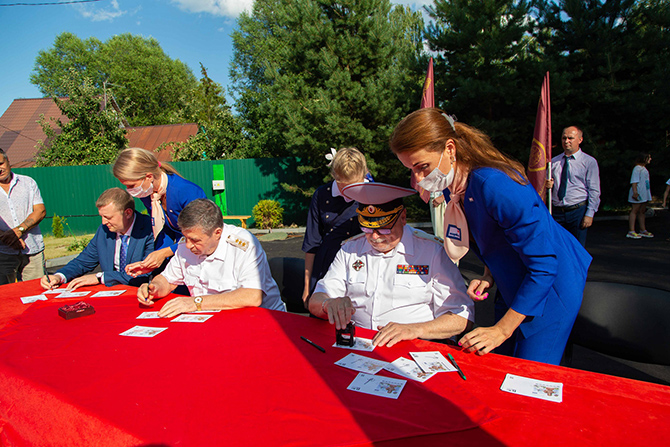 Памятник герою войны