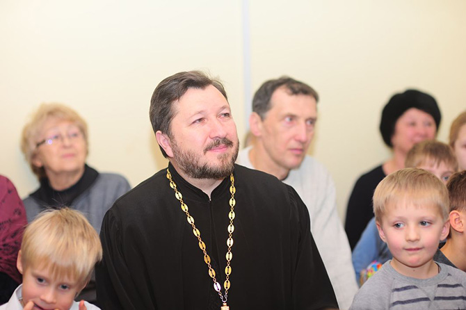 Настоятель храма протоиерей Александр Азаров