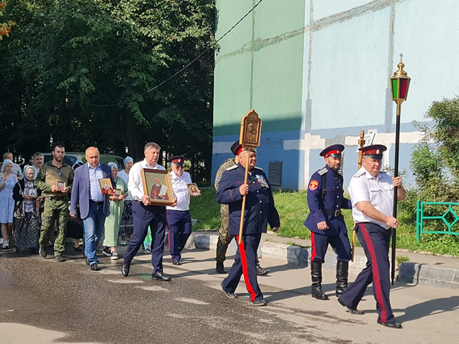 Казачий крестный ход в Лунево